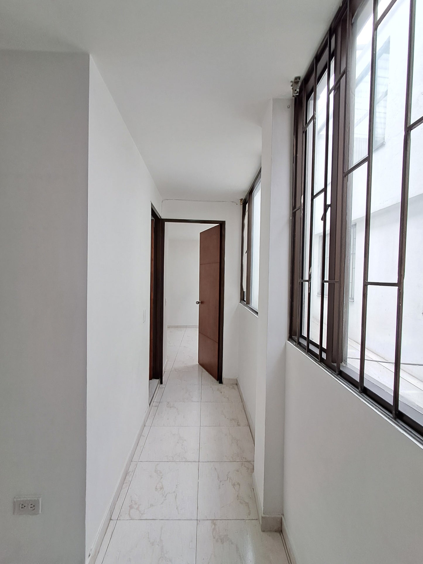 ARRIENDO APARTAESTUDIO EN CIUDAD JARDIN