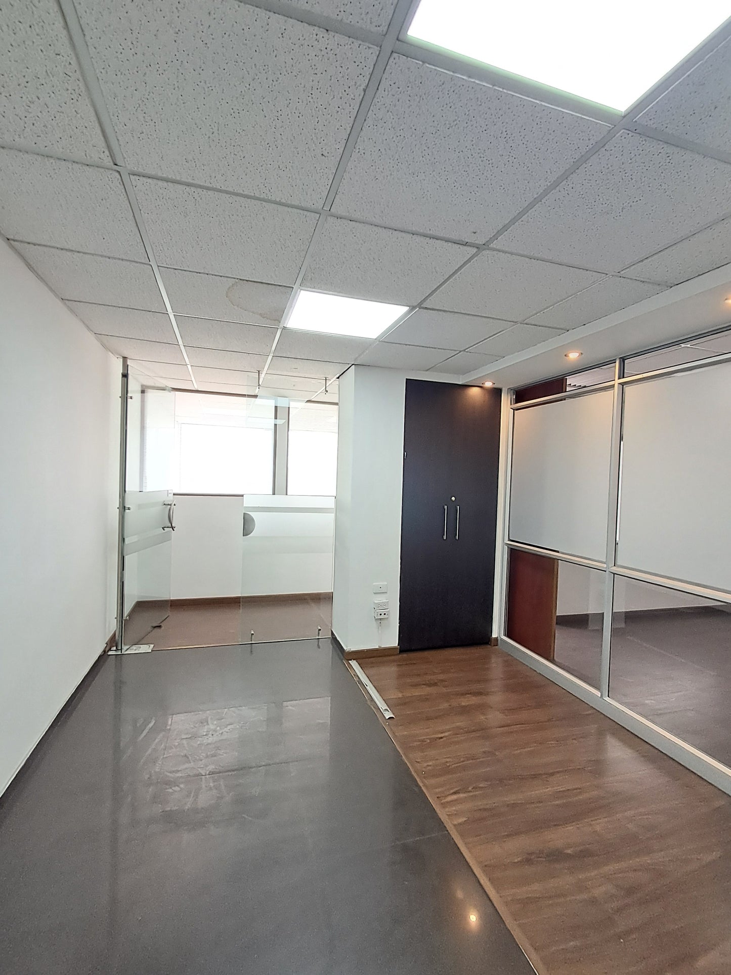 Hermosa Oficina En Arriendo En North Point