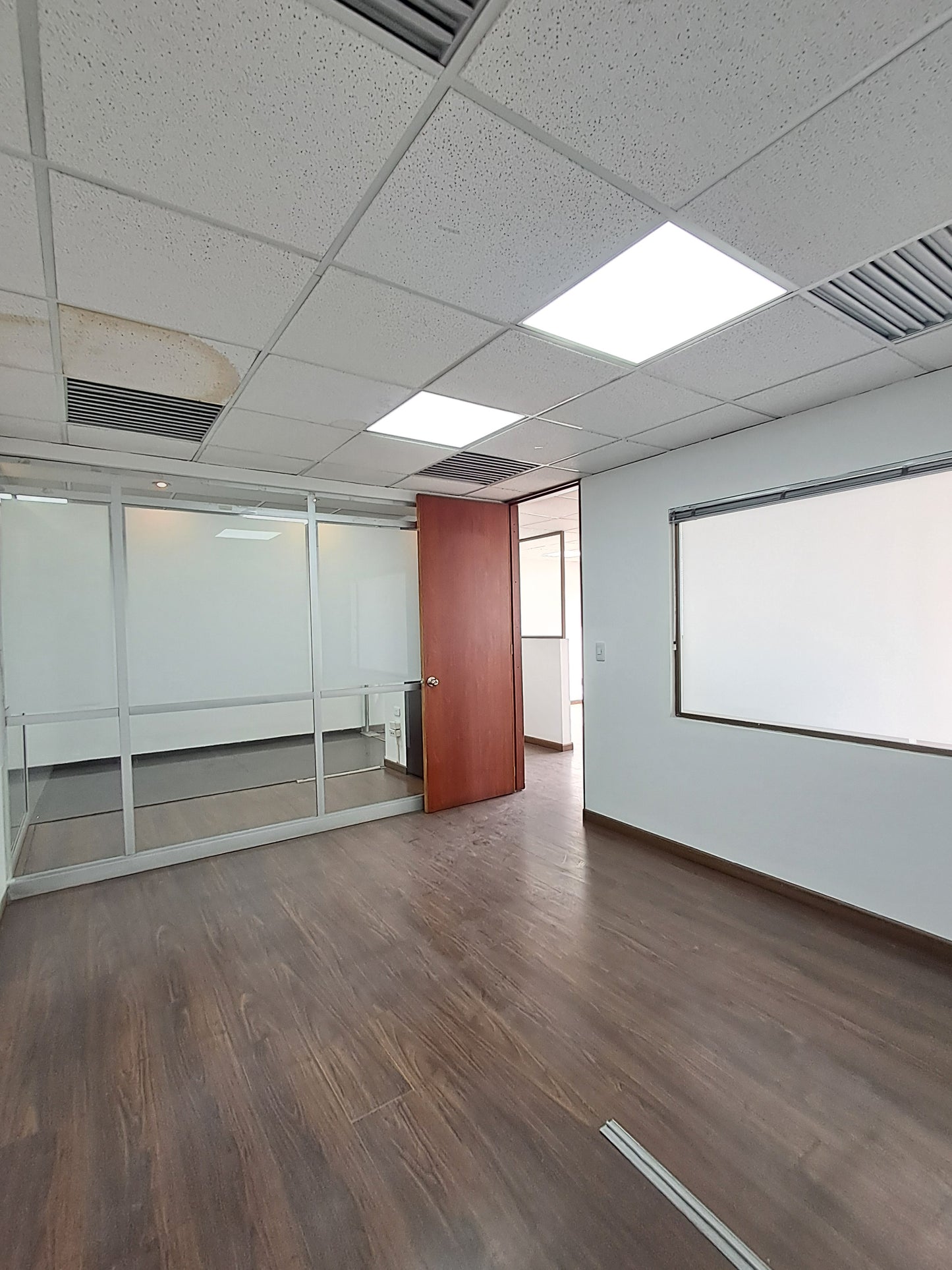 Hermosa Oficina En Arriendo En North Point