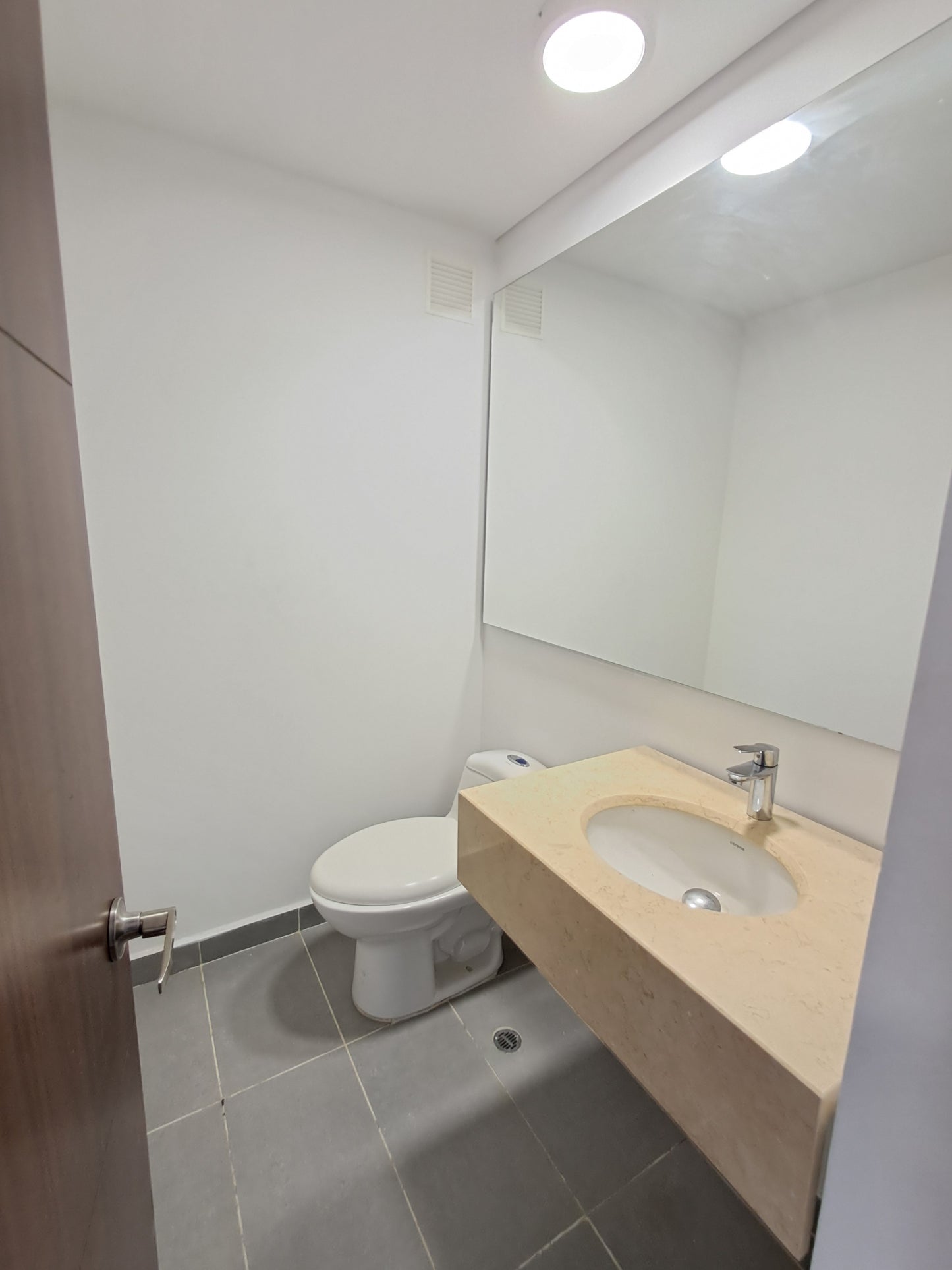 Precioso Apartamento En Arriendo En Ciudad Jardin