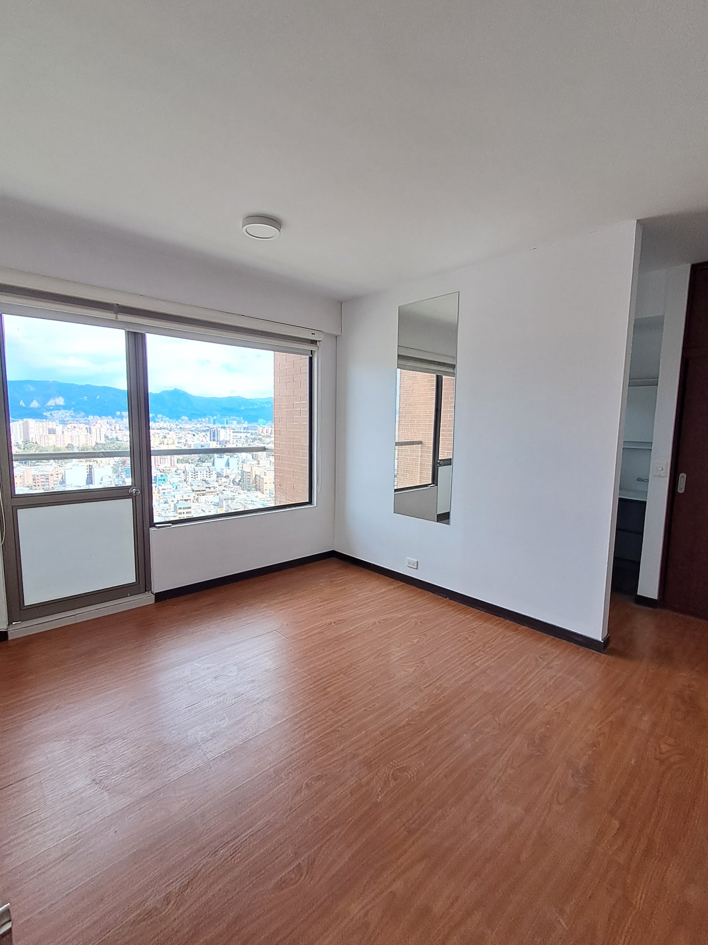 Precioso Apartamento En Arriendo En Ciudad Jardin