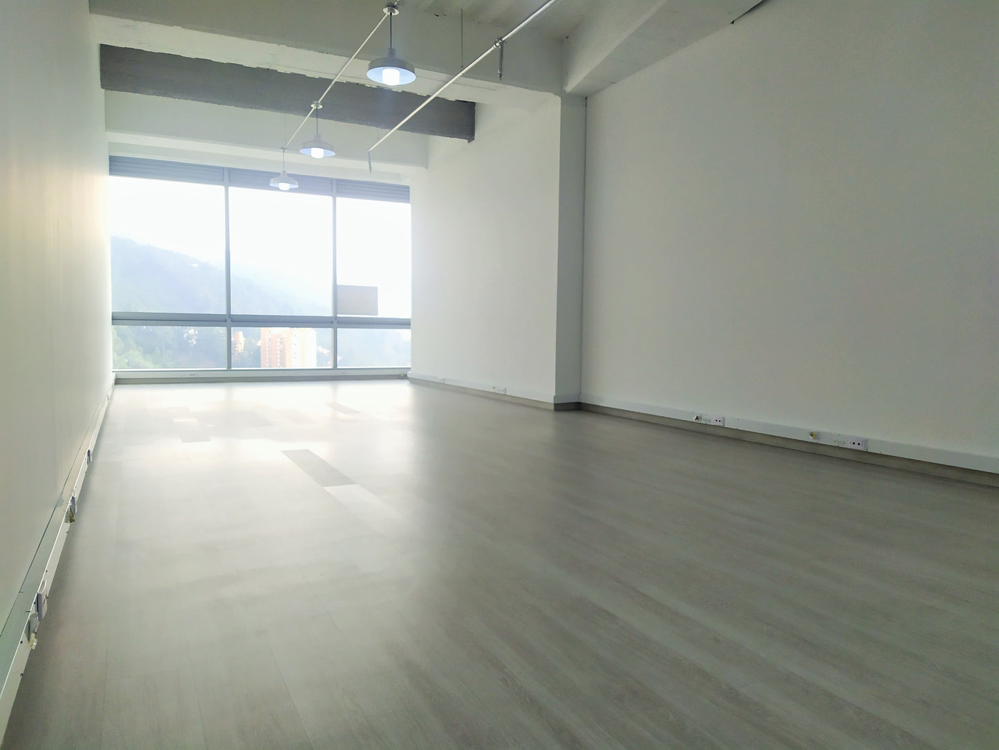 Grandiosa Oficina en venta en North Point De 67 m2
