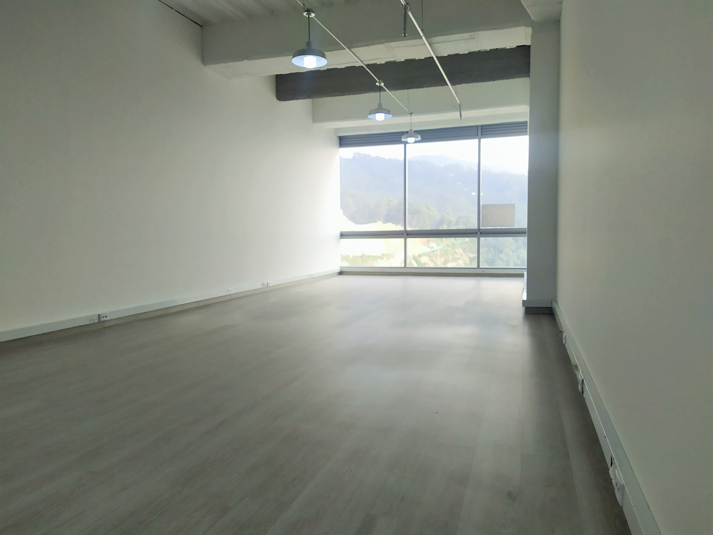 Grandiosa Oficina en venta en North Point De 67 m2