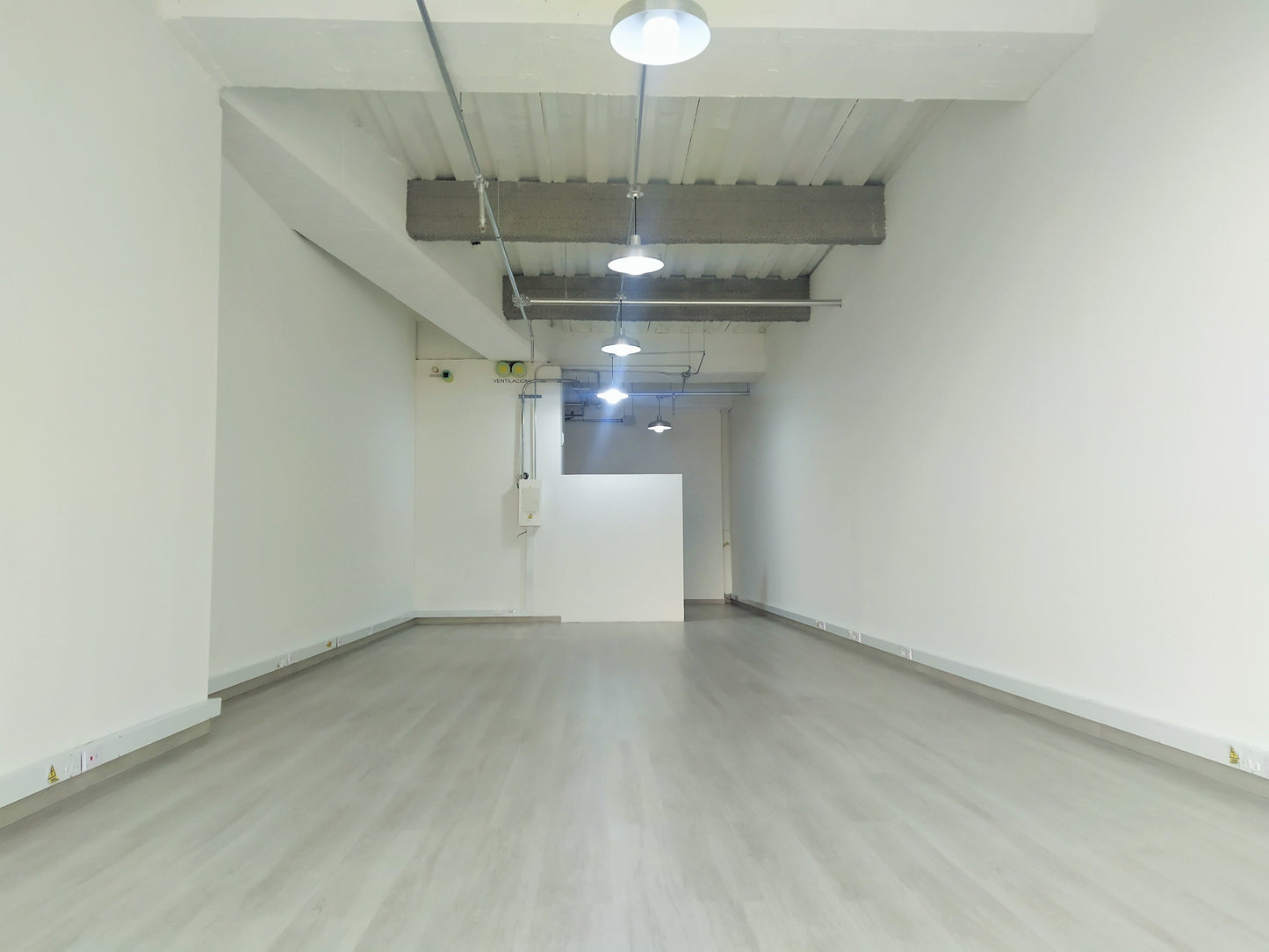 Grandiosa Oficina en venta en North Point De 67 m2
