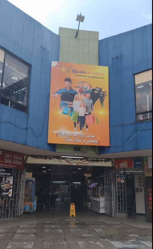 Local En El Centro Comercial Bazar