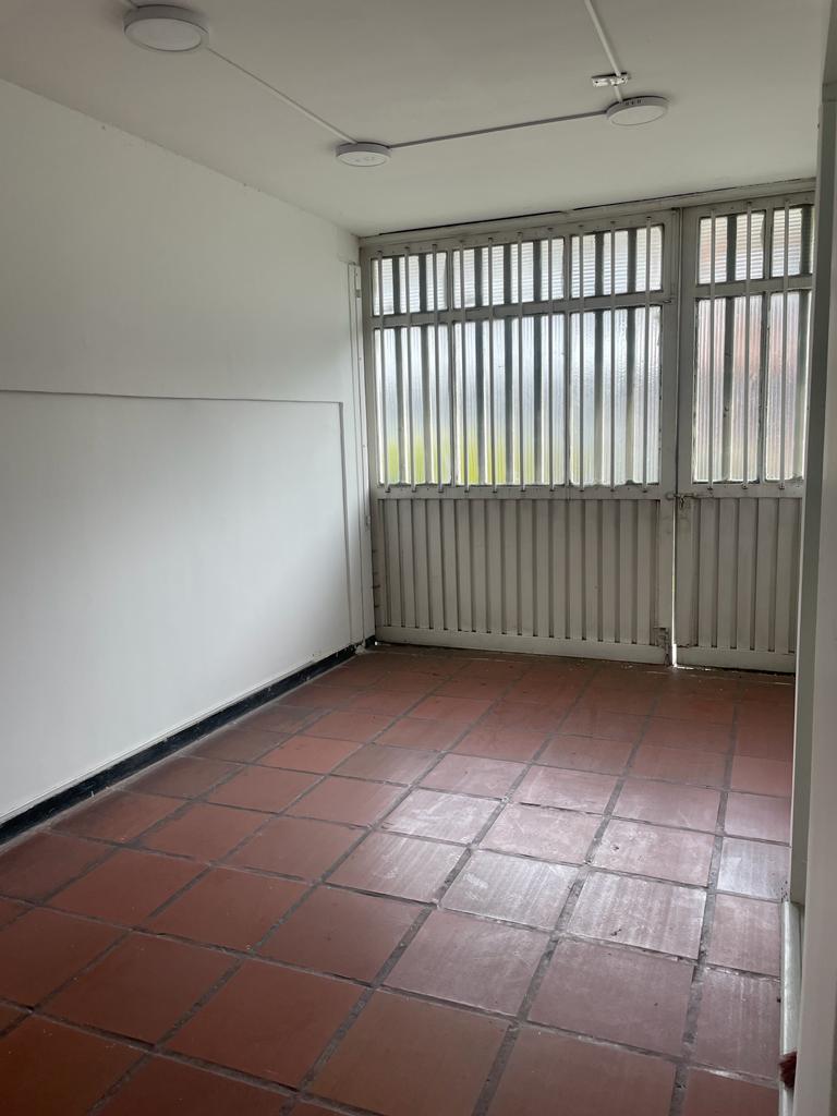 233-908 Arriendo Casa Comercial en el Polo