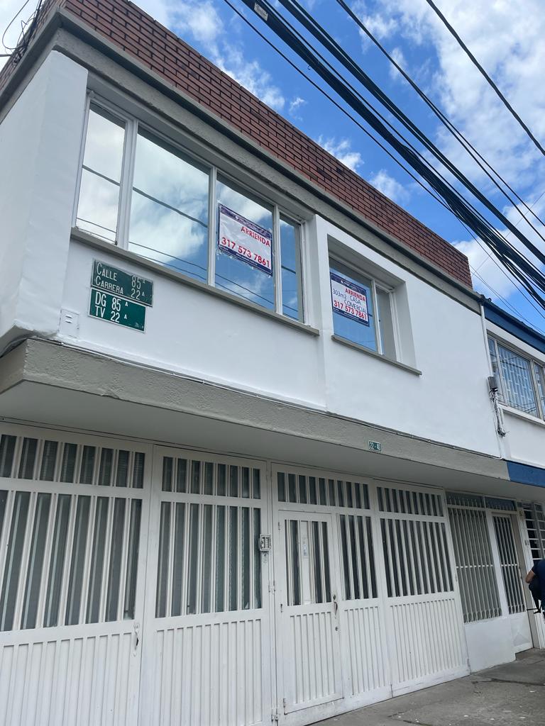 233-908 Arriendo Casa Comercial en el Polo