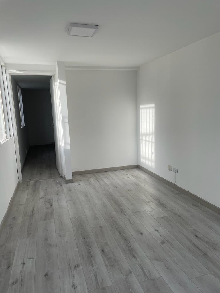 233-908 Arriendo Casa Comercial en el Polo