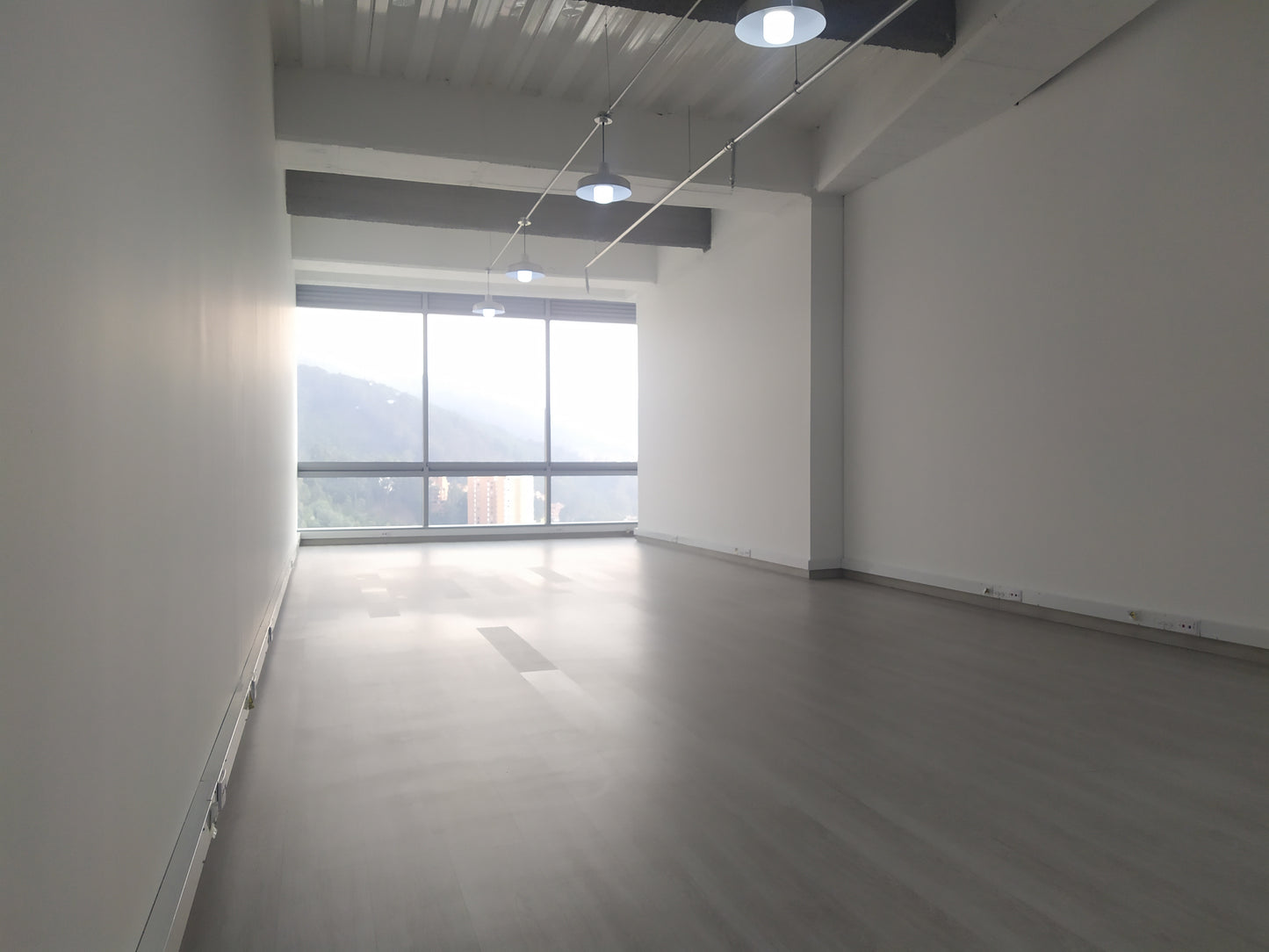 Grandiosa Oficina en venta en North Point De 67 m2