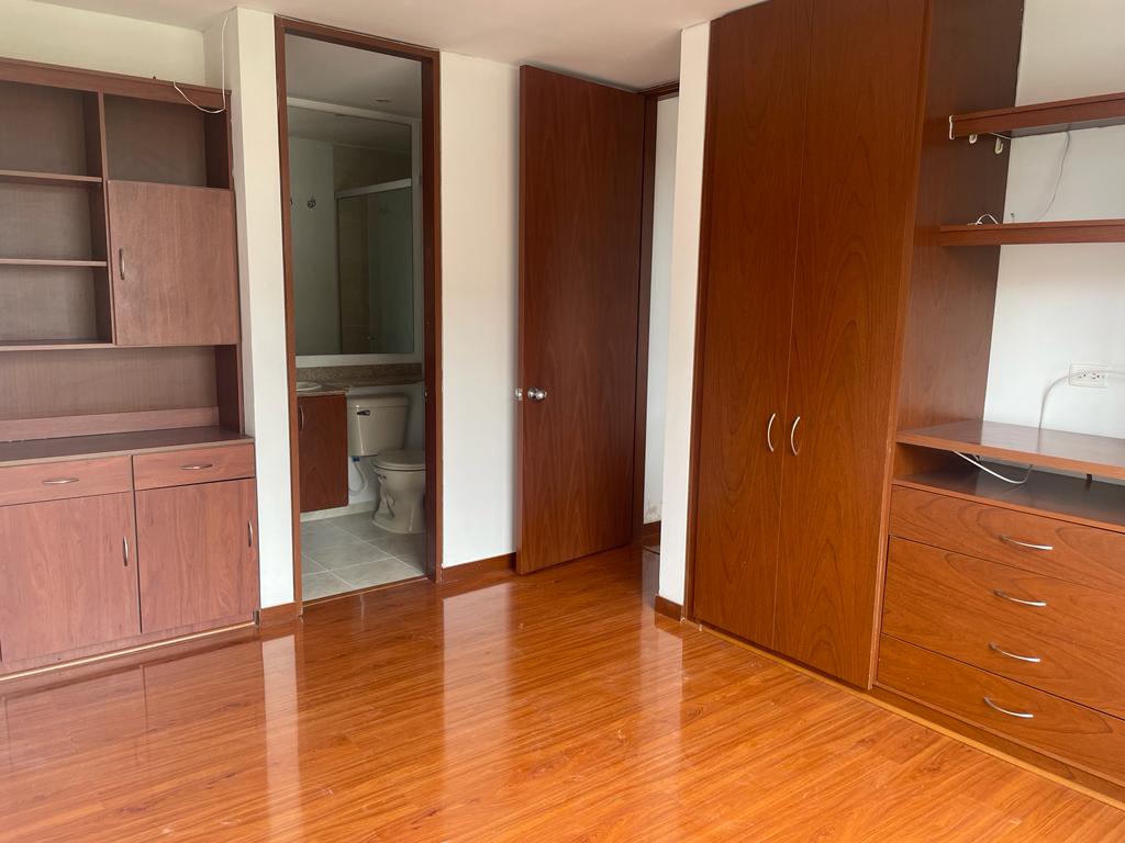 233-888 Espectacular apartamento en arriendo en San Prieto II