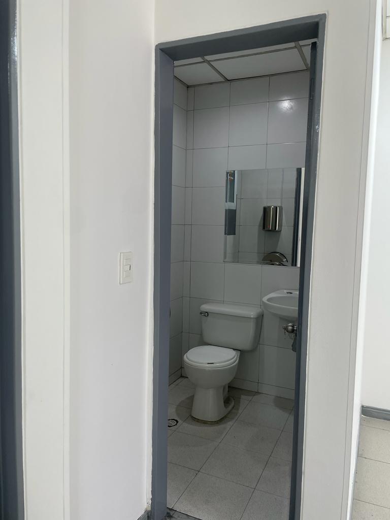 233-915 Arriendo Local Barrancas