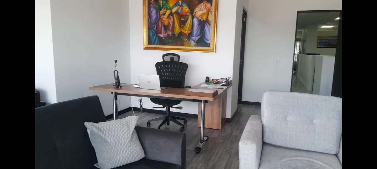 Oficina en Venta en Torre Krystal North Point