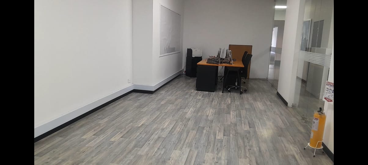 Oficina en Venta en Torre Krystal North Point