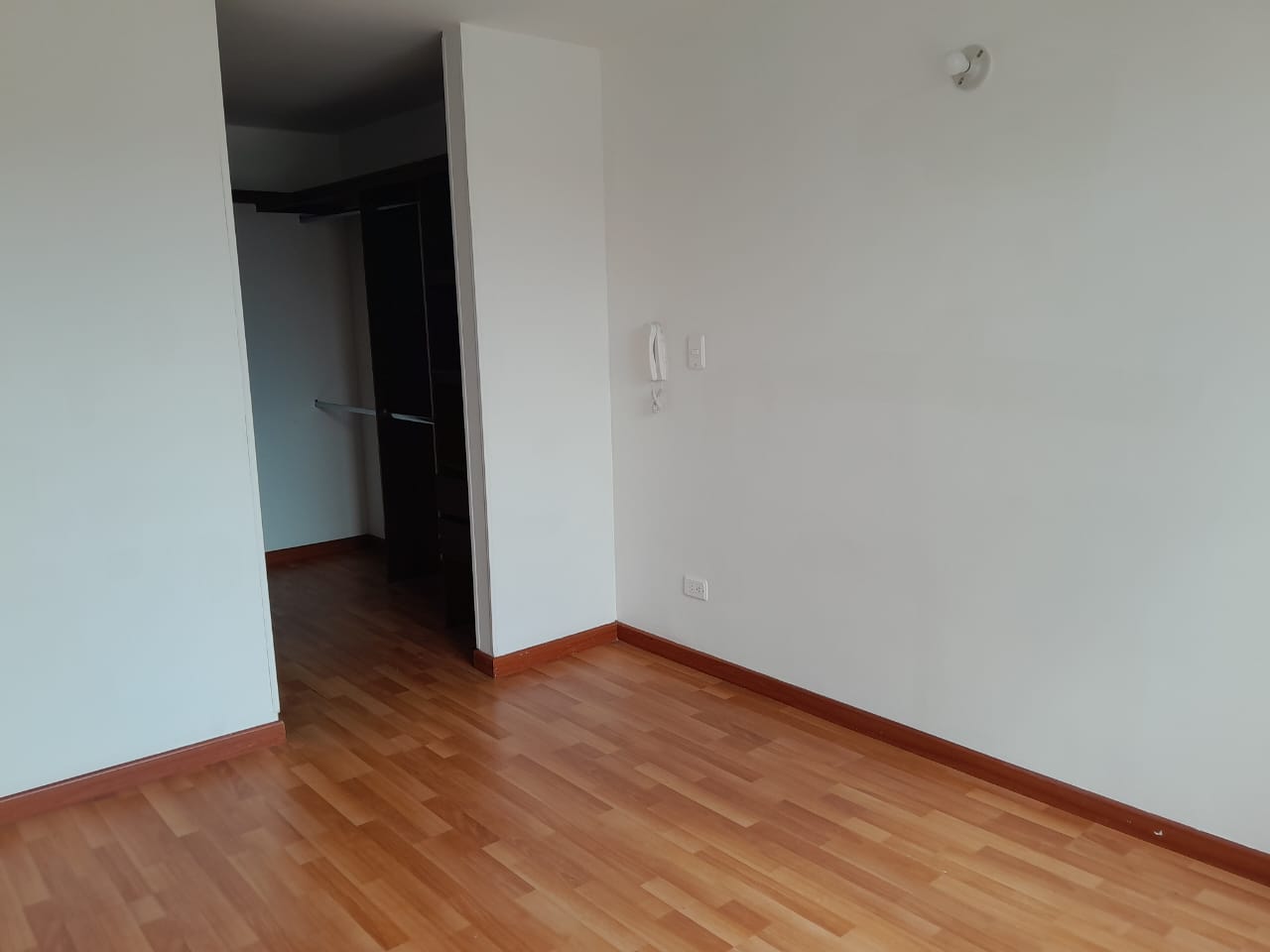 233-159 Apartamento en arriendo en Alameda