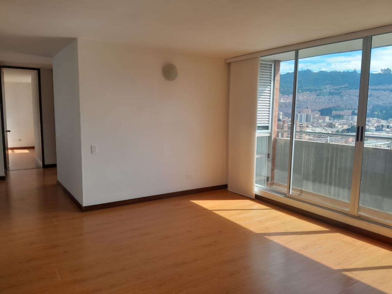 233-159 Apartamento en arriendo en Alameda