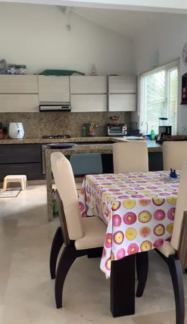 VENDO CASA CAMPESTRE HERMOSA EN LA MESA / 233-947