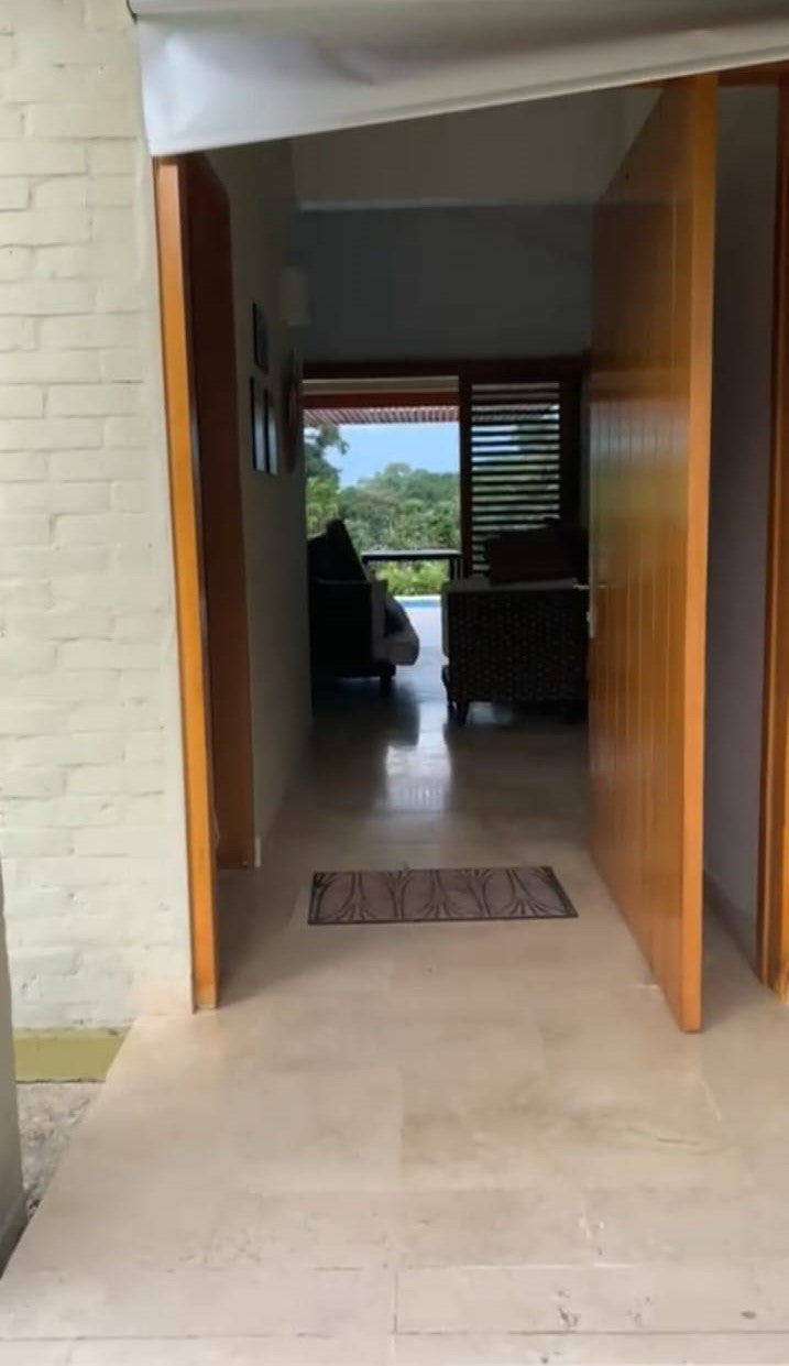 VENDO CASA CAMPESTRE HERMOSA EN LA MESA / 233-947