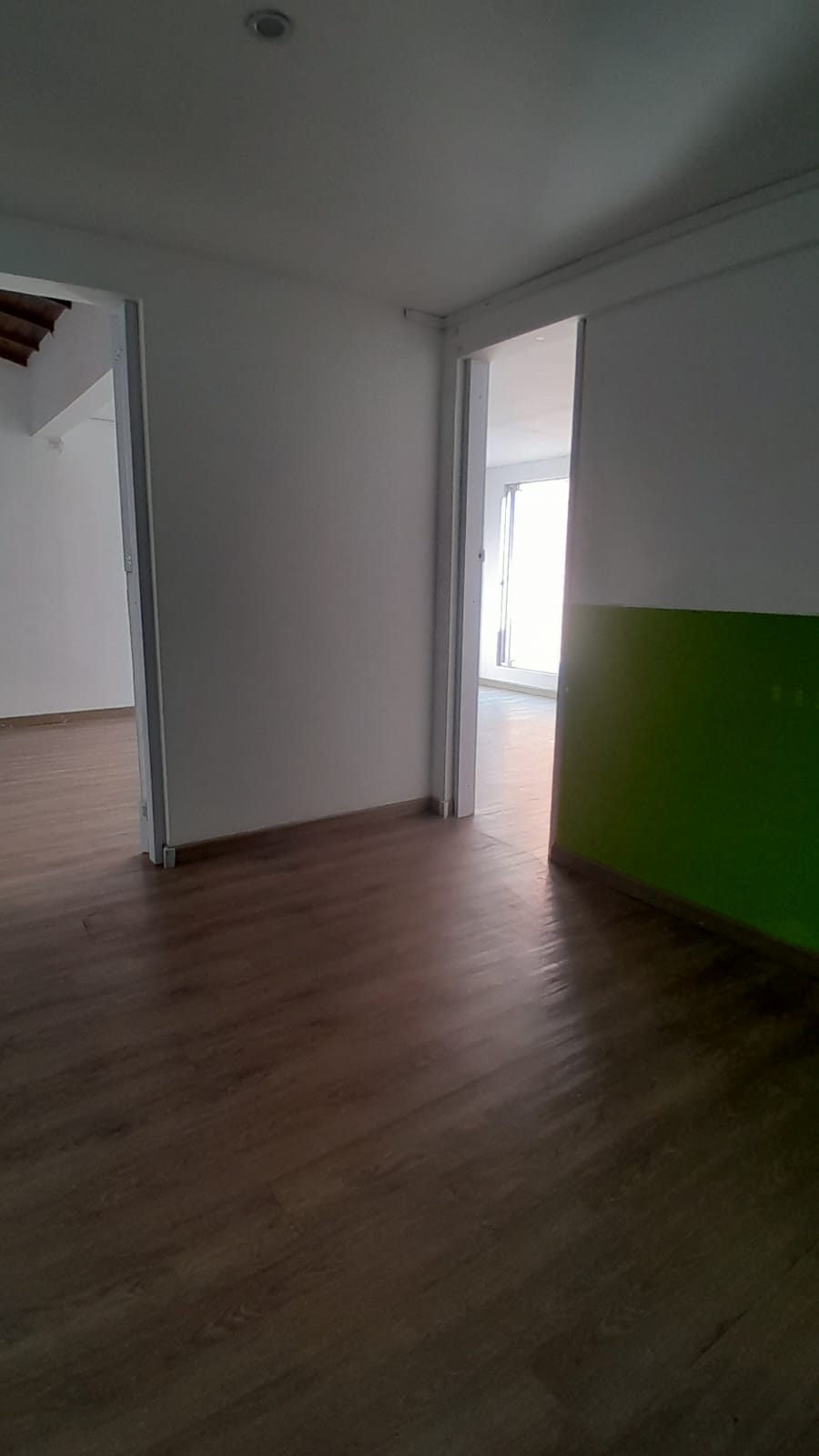 Vendo casa comercial con oficinas