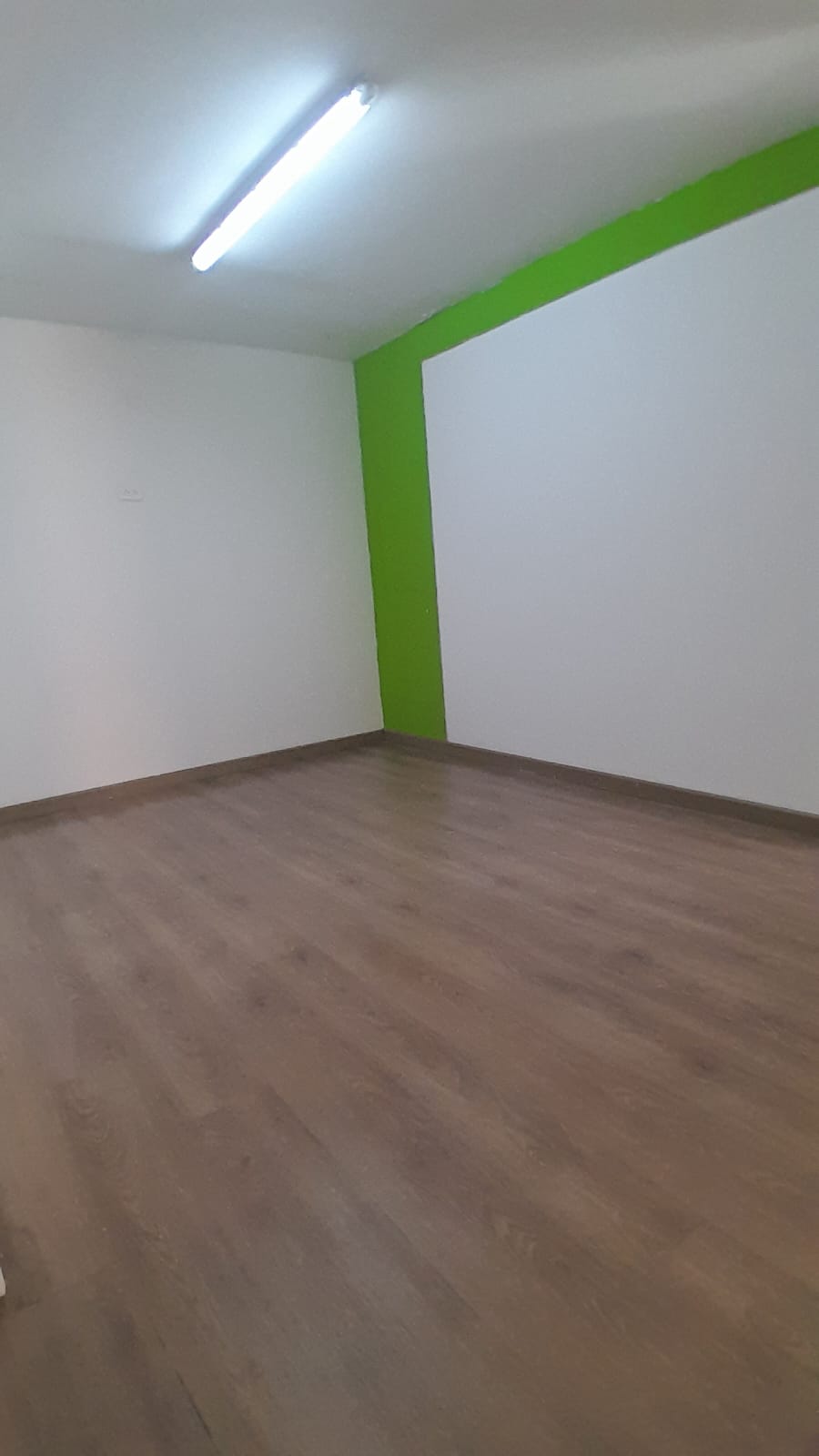 Vendo casa comercial con oficinas