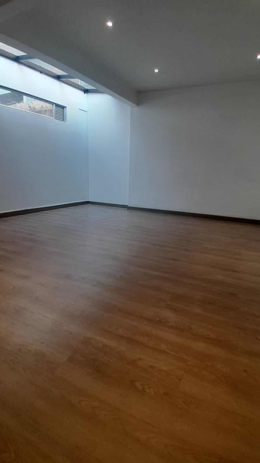 Vendo lote Calle 94 con 9 / 233-948
