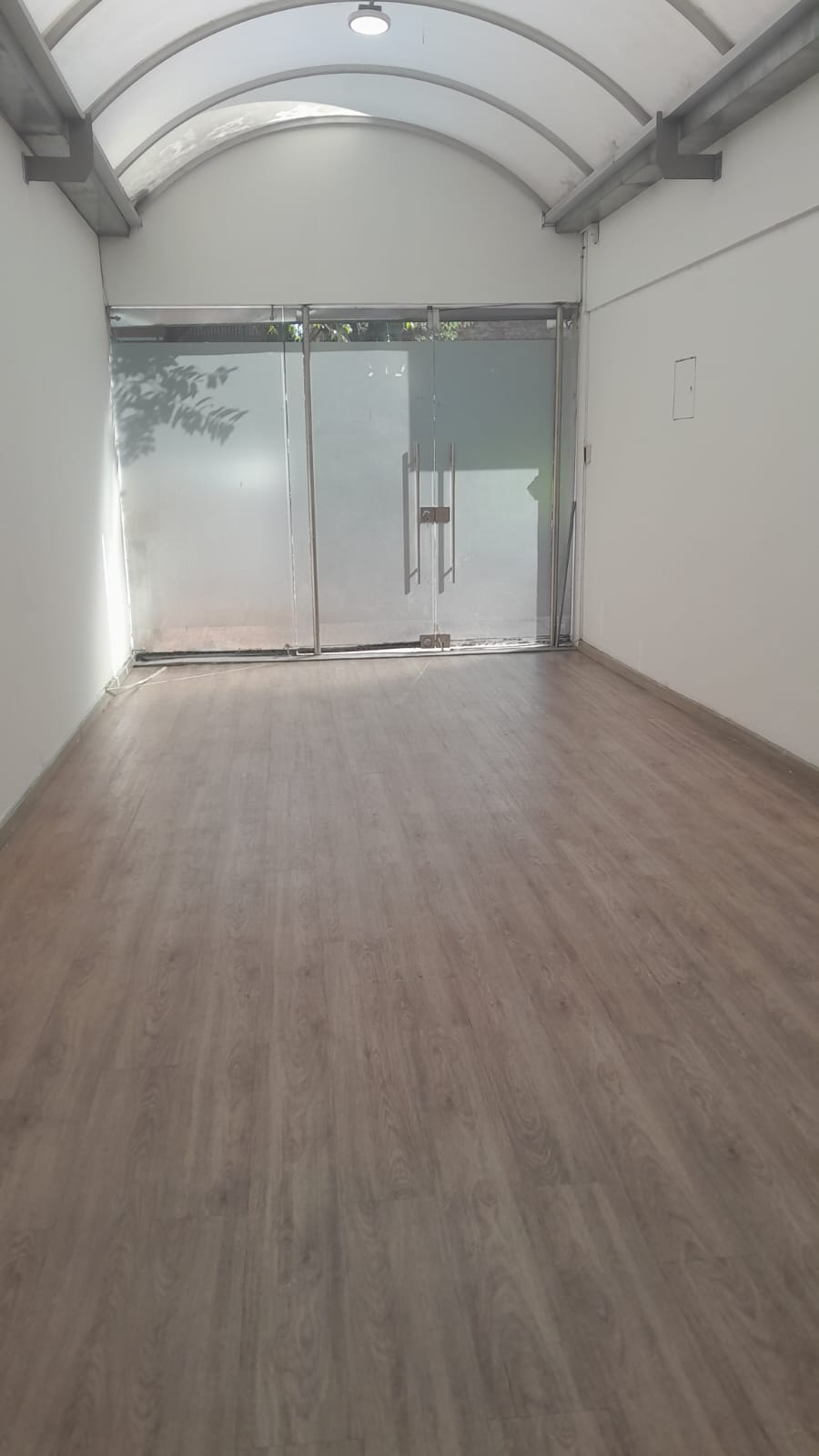 Vendo casa comercial con oficinas