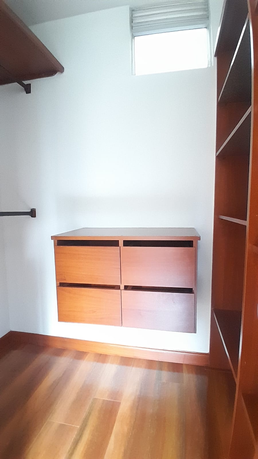 Vendo hermoso apartamento en Alcala / 233-944
