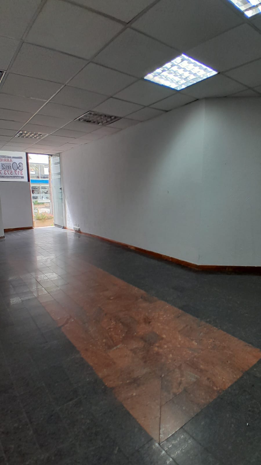 Local U Oficina En Arriendo En North Point