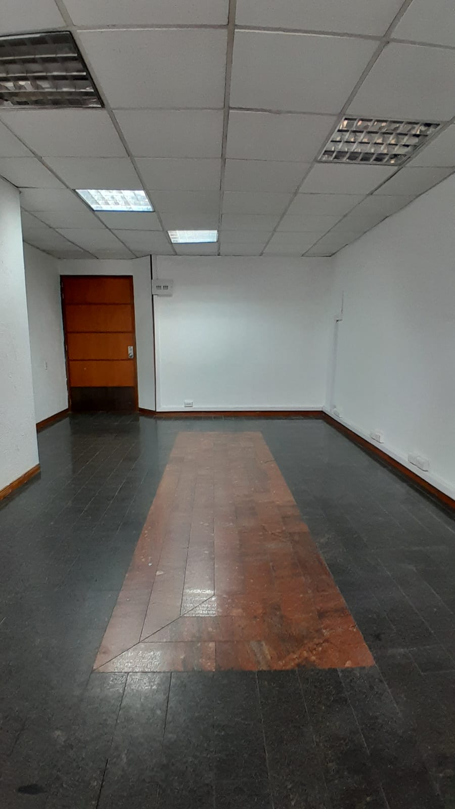 Local U Oficina En Arriendo En North Point