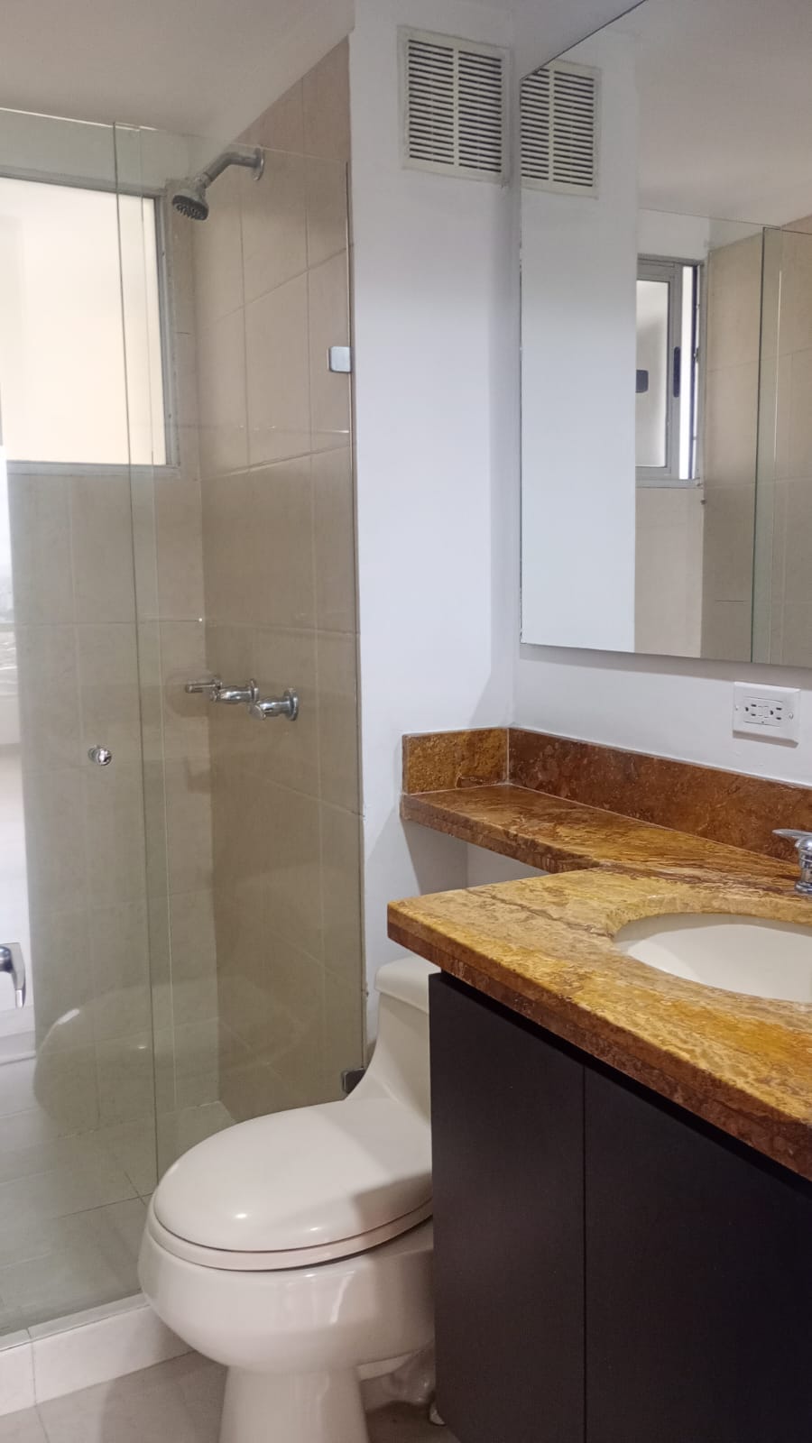 Hermoso Apartamento En Arriendo En El Centro Internacional