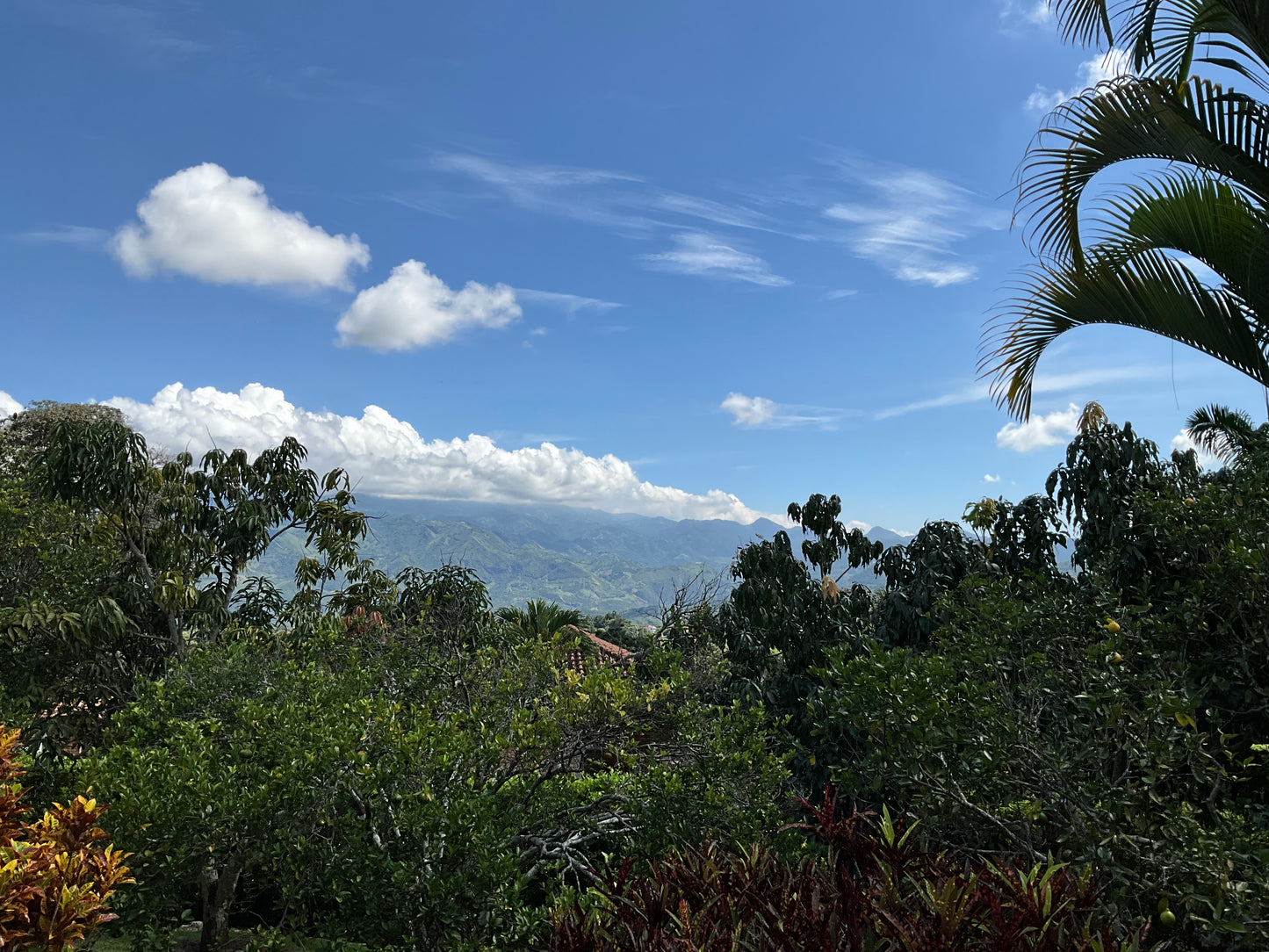 HERMOSA CASA CAMPESTRE EN LA MESA