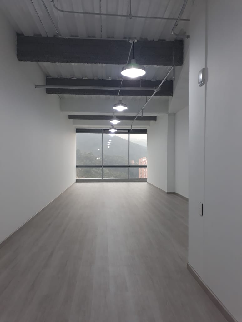 Grandiosa Oficina en venta en North Point De 67 m2