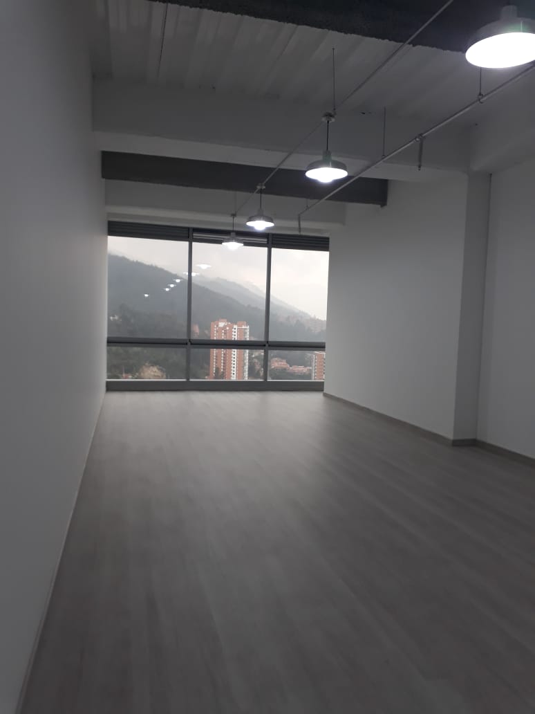 Grandiosa Oficina en venta en North Point De 67 m2