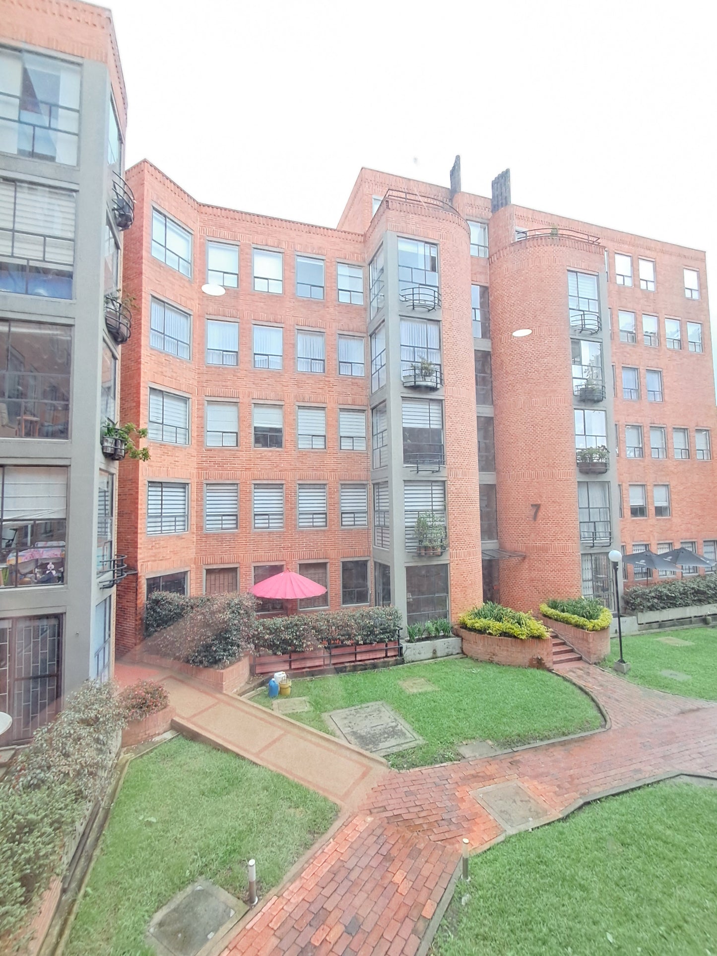 Hermoso apartamento en arriendo en la castellana