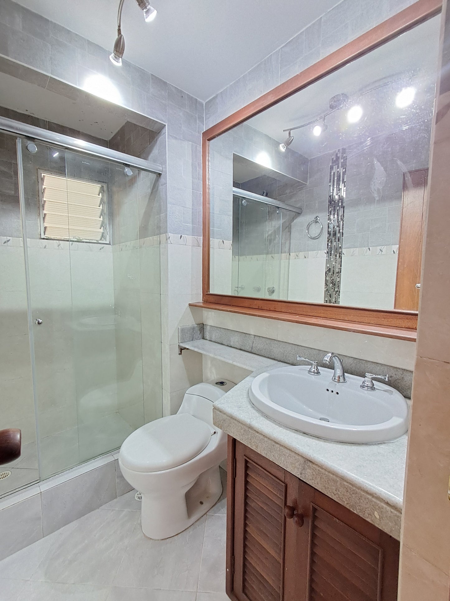 Hermoso apartamento en arriendo en la castellana