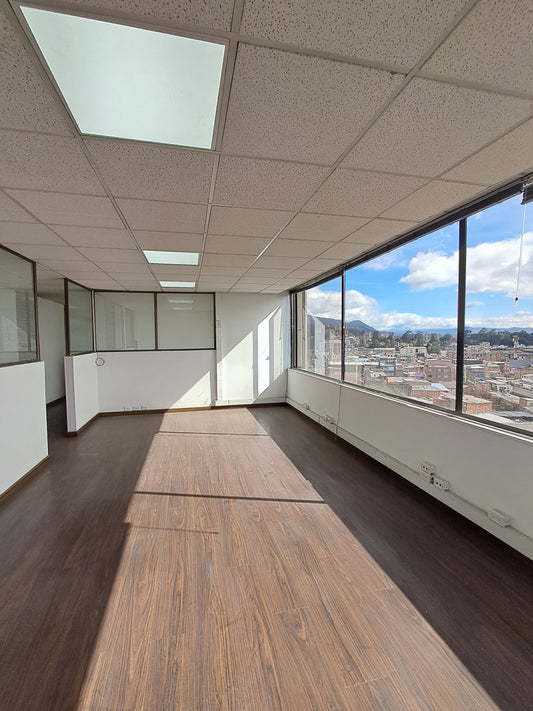 Hermosa Oficina En Arriendo En North Point