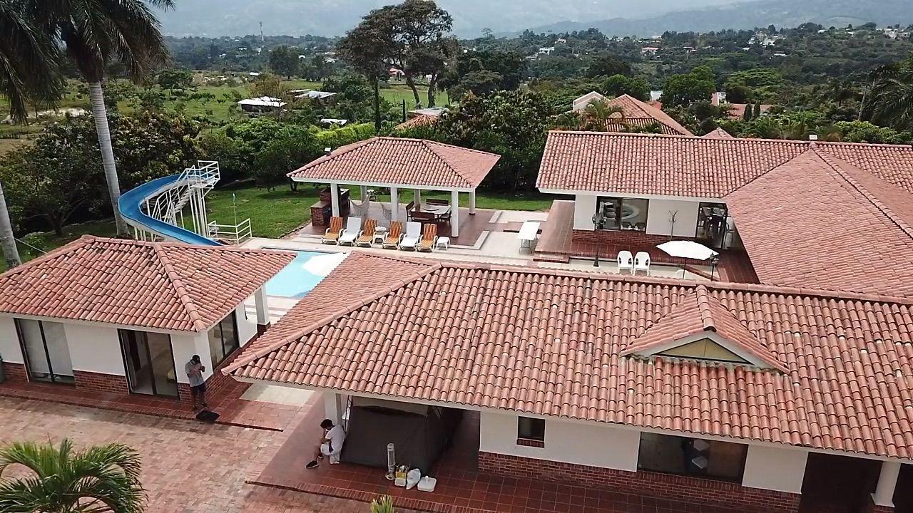 HERMOSA CASA CAMPESTRE EN LA MESA