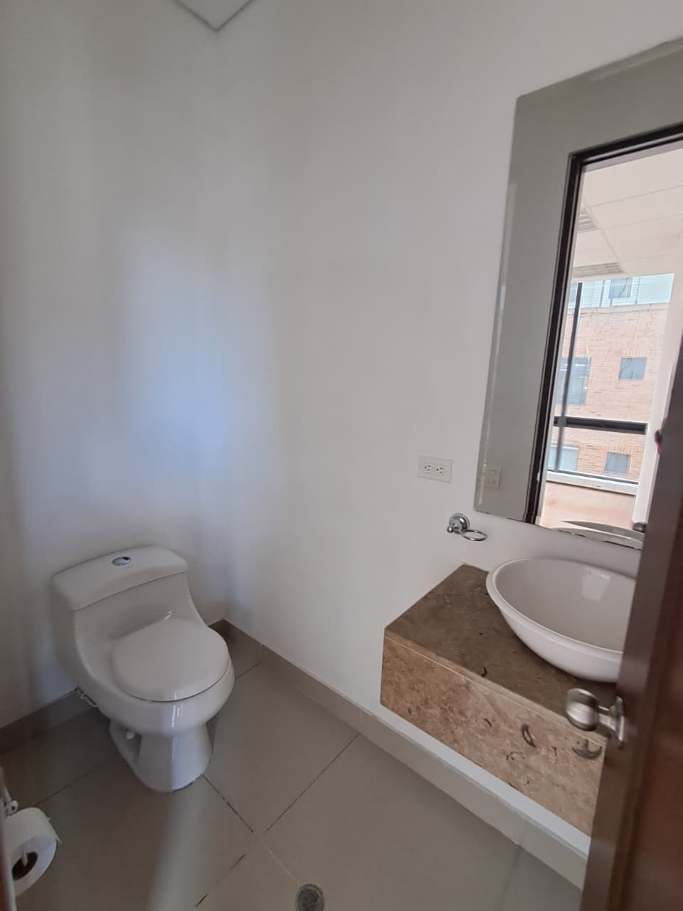 Amplia y Acogedora Oficina En Arriendo En El Chico