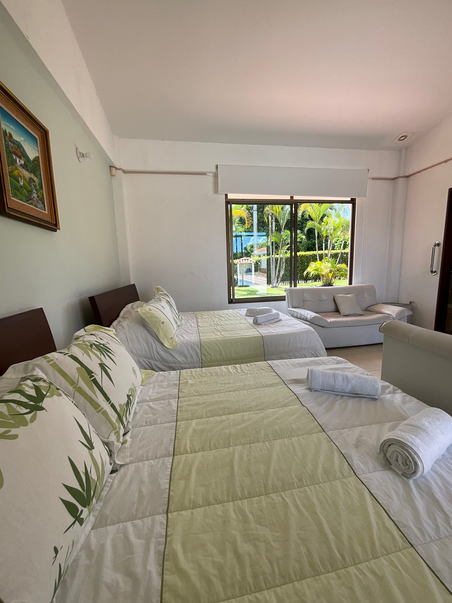 HERMOSA CASA CAMPESTRE EN LA MESA