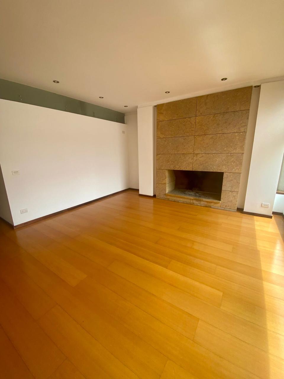 Hermoso Apartamento Duplex En El Chico