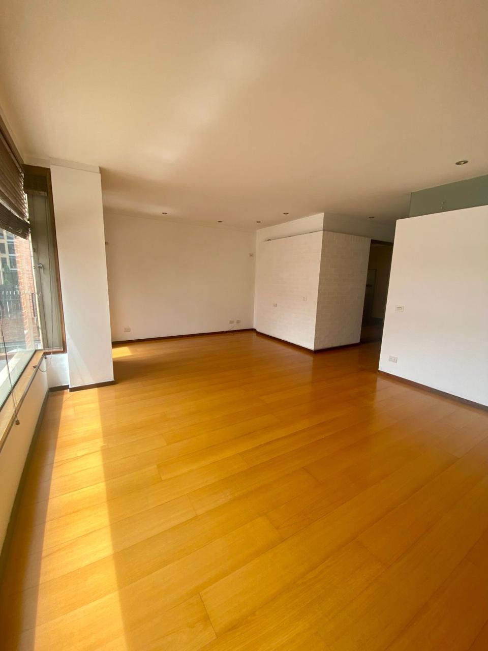 Hermoso Apartamento Duplex En El Chico