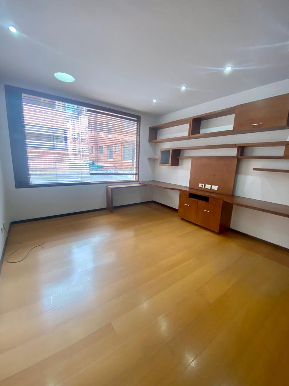 Hermoso Apartamento Duplex En El Chico