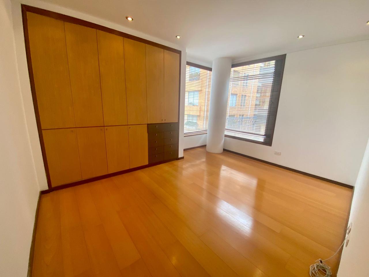 Hermoso Apartamento Duplex En El Chico