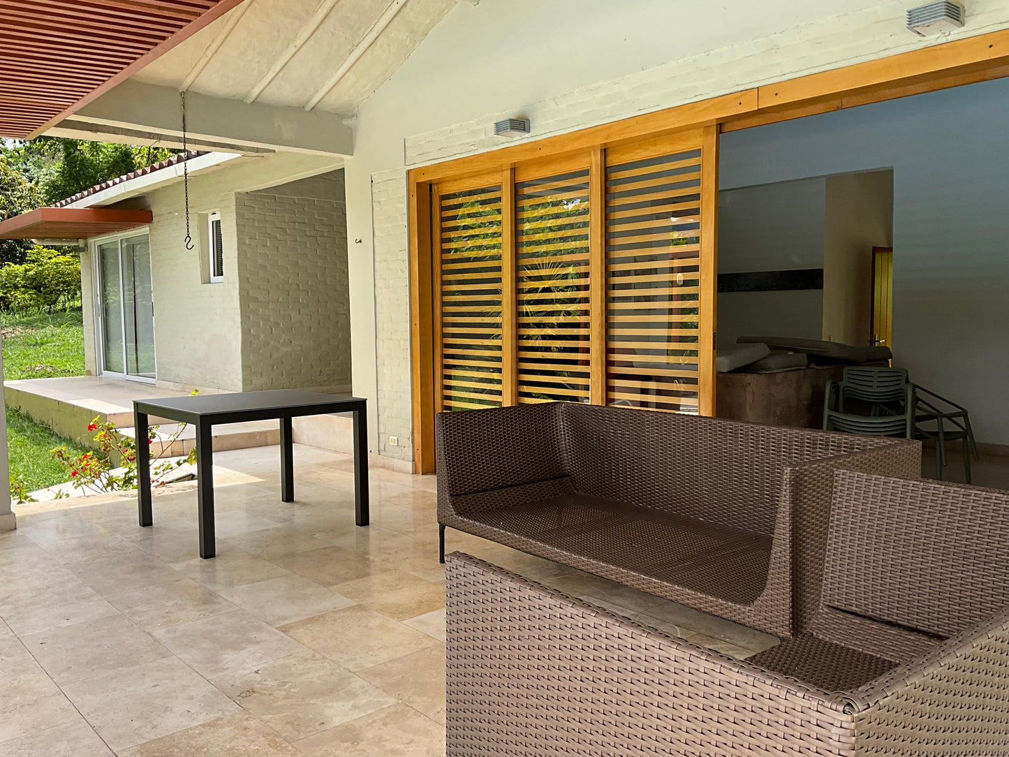 VENDO CASA CAMPESTRE EN LA MESA  3.900m2