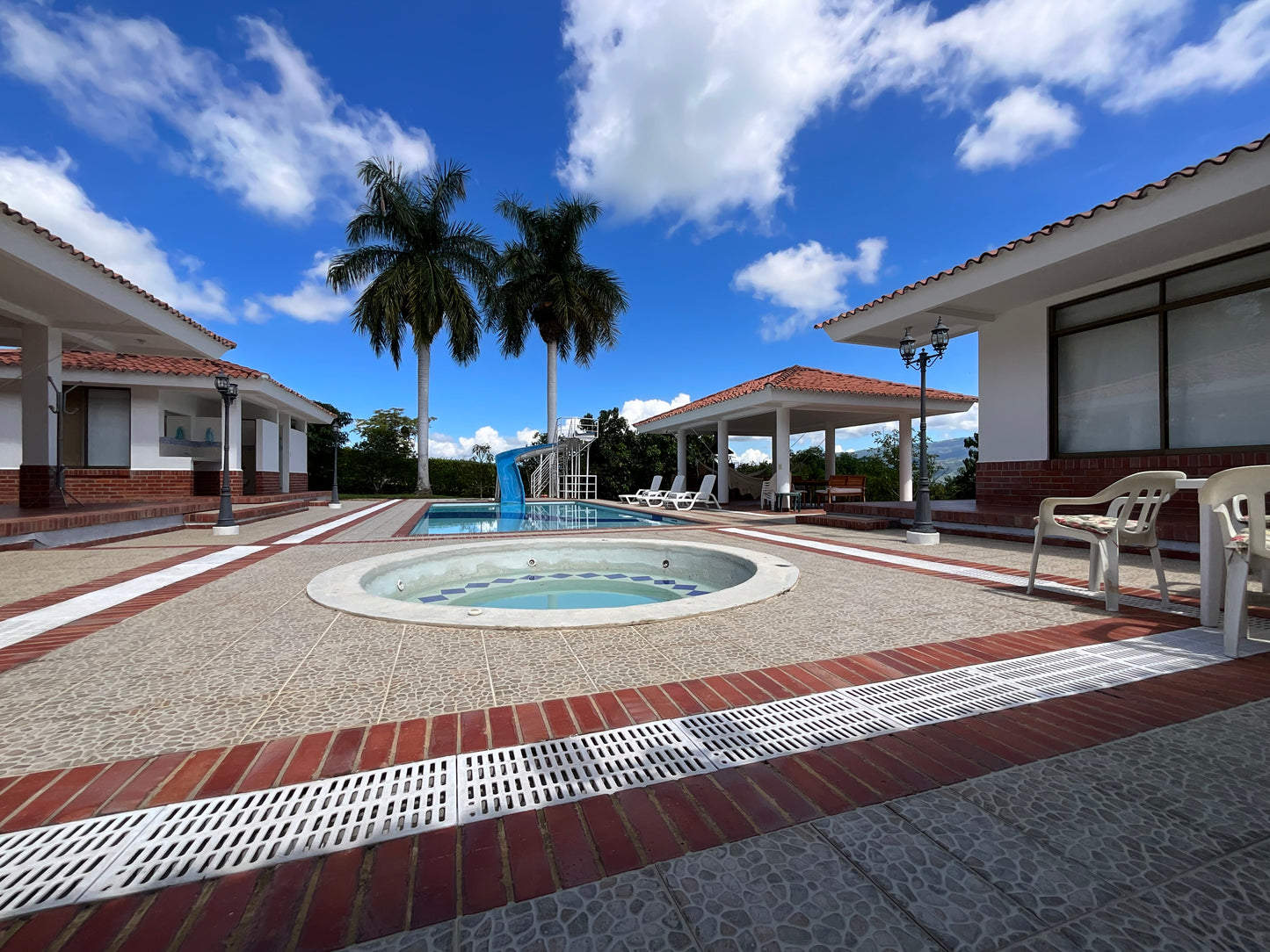 HERMOSA CASA CAMPESTRE EN LA MESA