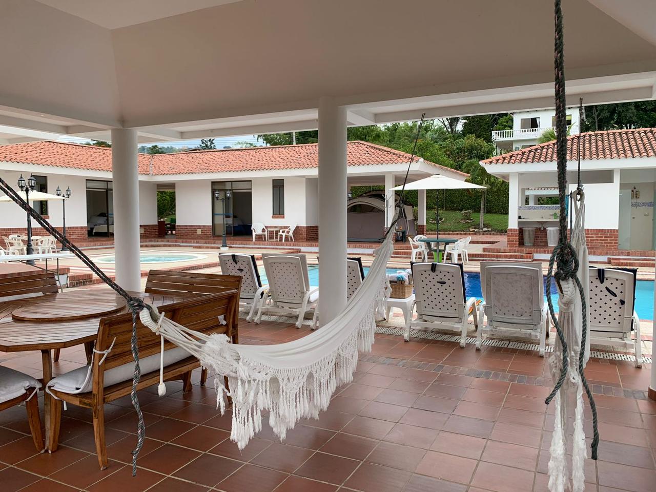 HERMOSA CASA CAMPESTRE EN LA MESA