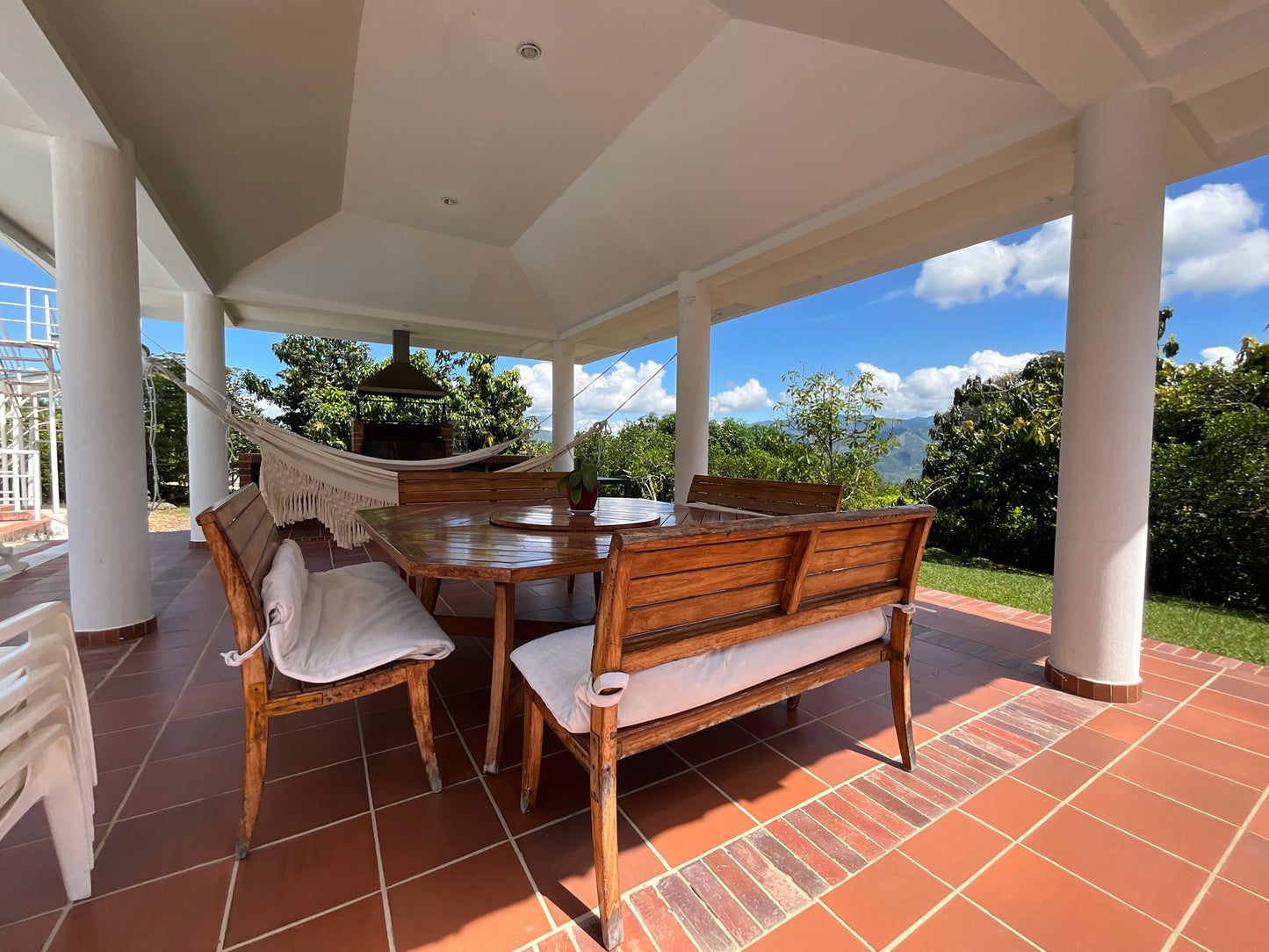 HERMOSA CASA CAMPESTRE EN LA MESA