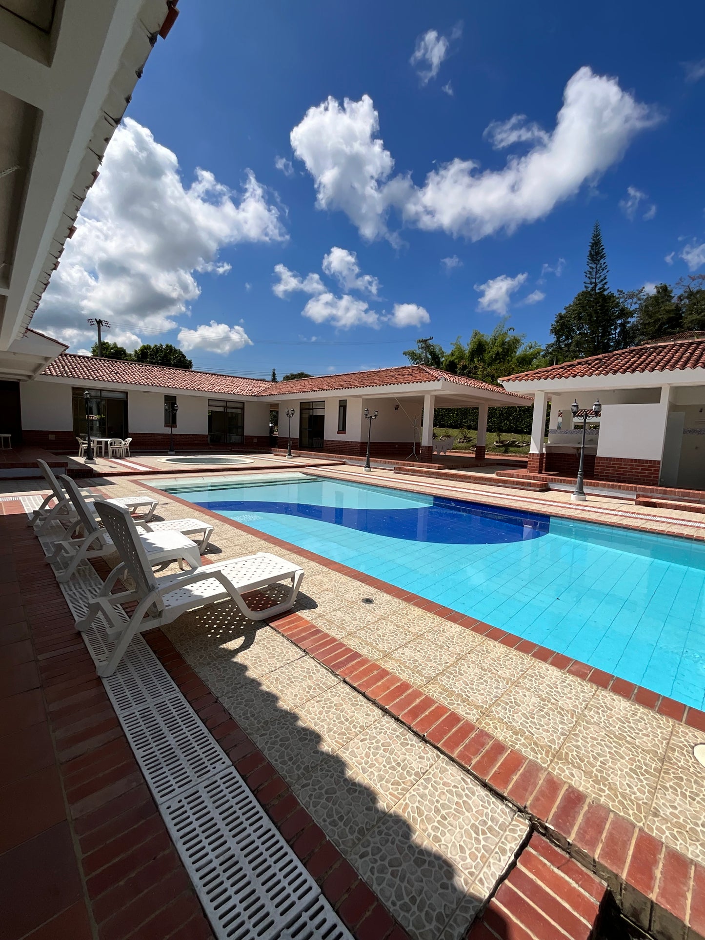 HERMOSA CASA CAMPESTRE EN LA MESA