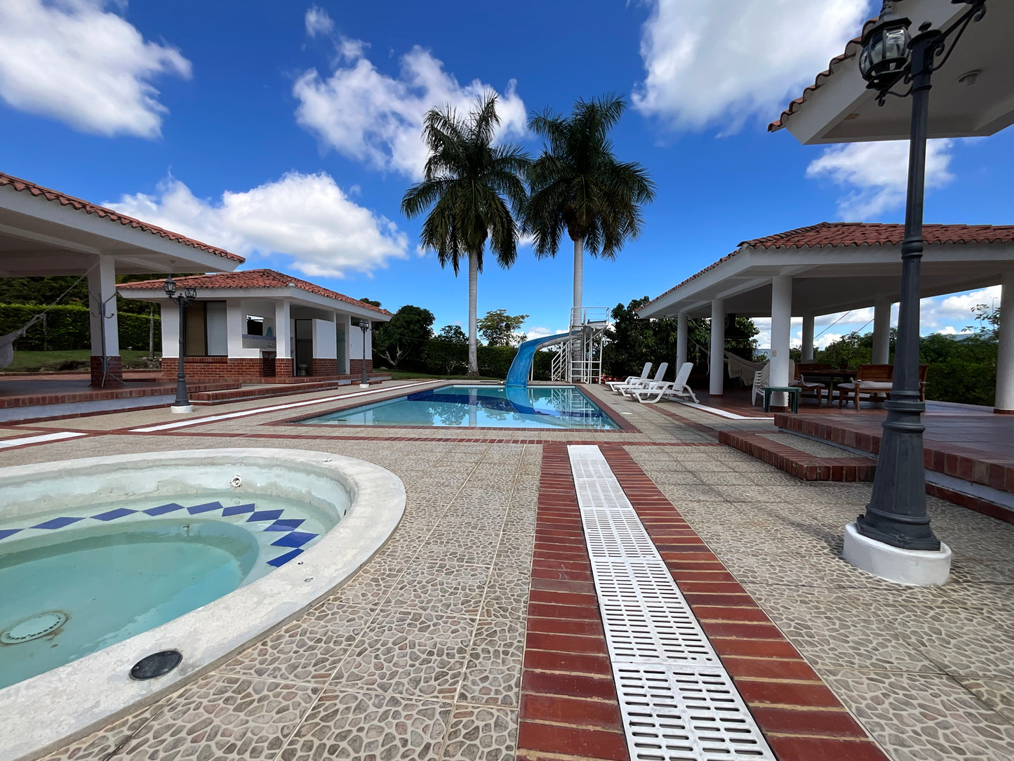 HERMOSA CASA CAMPESTRE EN LA MESA