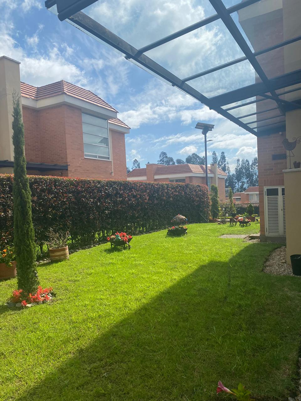 Hermosa Casa En Venta En Cajicá