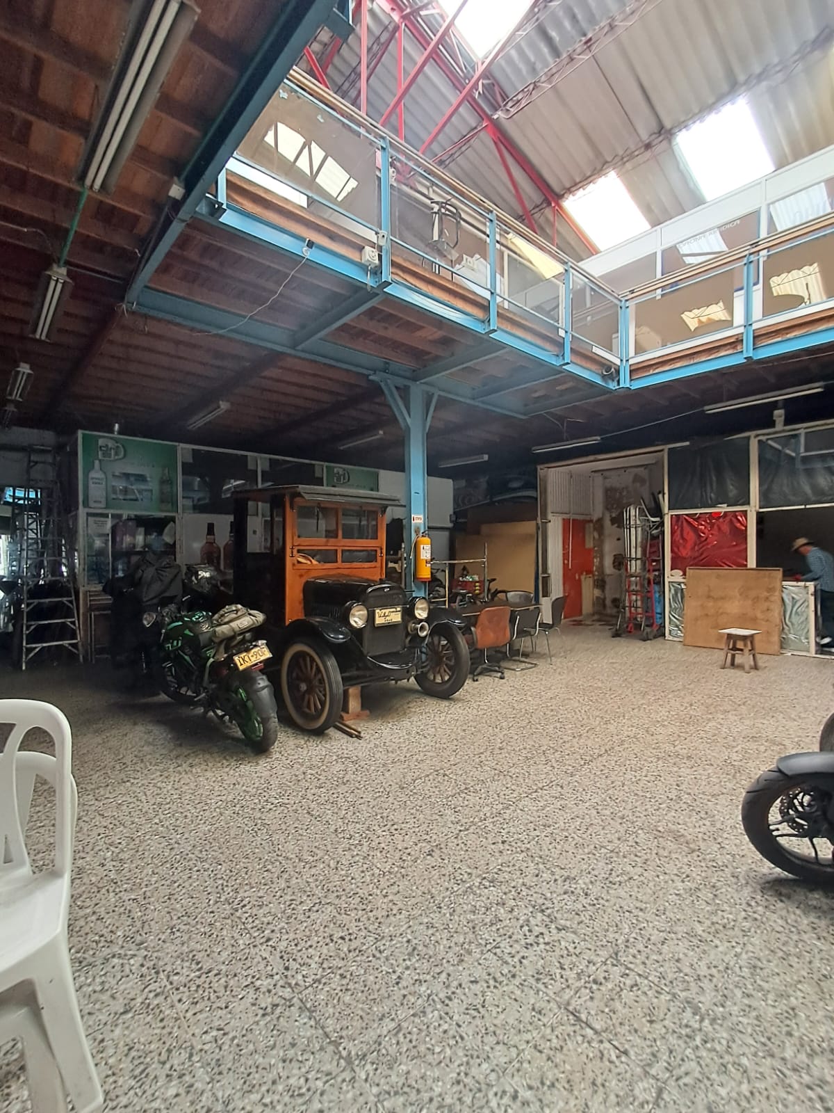 Hermosa Bodega En Arriendo En El Ricaurte